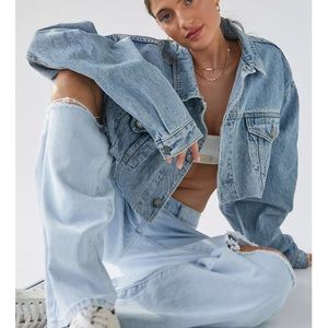 Levi’s Cropped Jean trucker Jacket Size Small